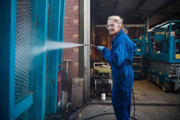 Best Restaurant Pressure Washing  in Englewood, FL