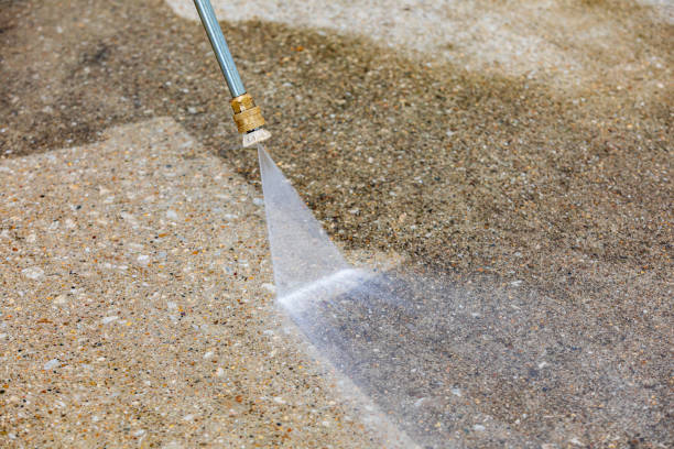 Best Rust Removal  in Englewood, FL